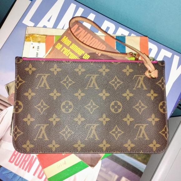 Louis Vuitton Neverfull Pouch/gorgeous condition - Picture 1 of 5